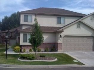 92 Hillsborough Dr, Pleasant View, UT 84414