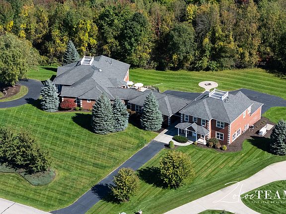 3rd image of 3050 Ridge Port Dr NW