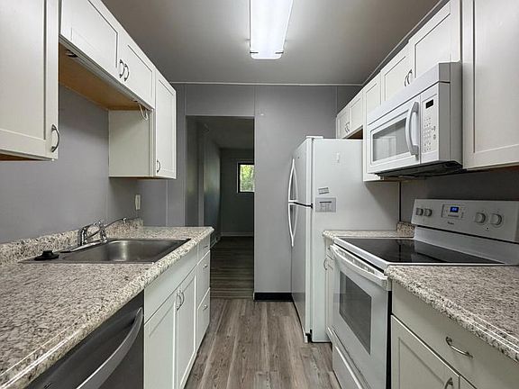 5th image of 1108 Blair Ct