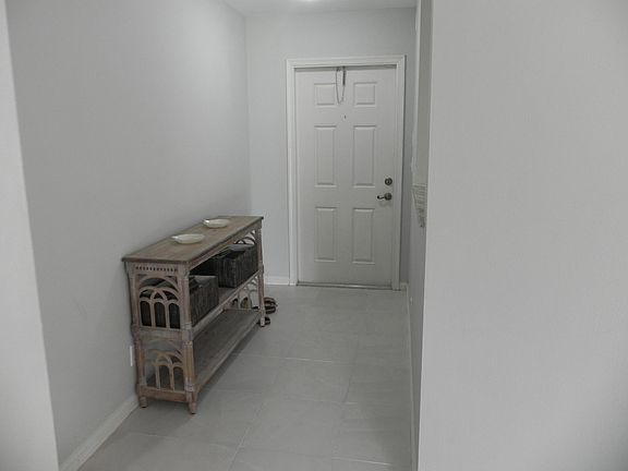 4th image of 6923 Mill Brook Place