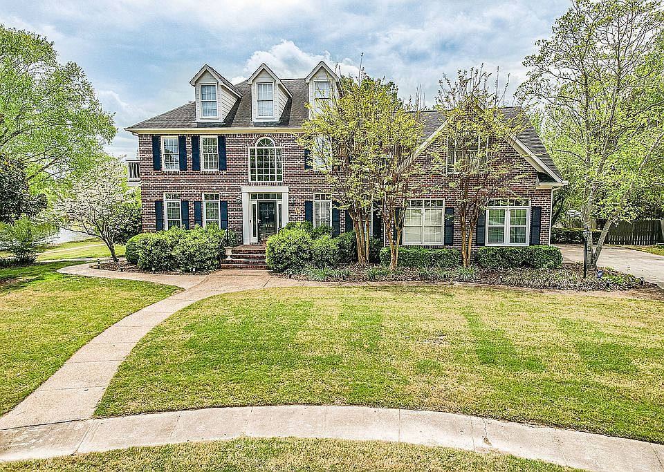 1st image of 2618 Elderdale Dr SE