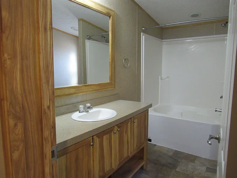 5211 W Pontiac St — Photo 21