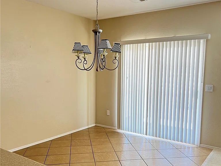2381 Ecliptic St #0 — Photo 8