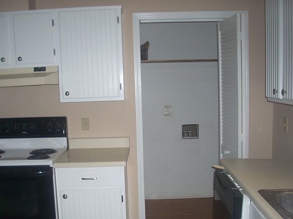 5th image of 133 Mayflower Cres