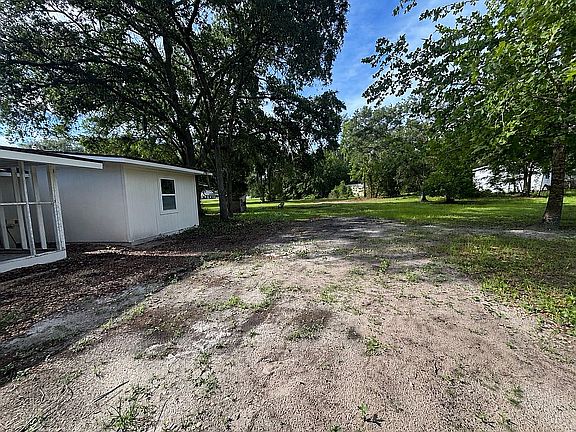 5th image of 86425 Yulee Hills Rd