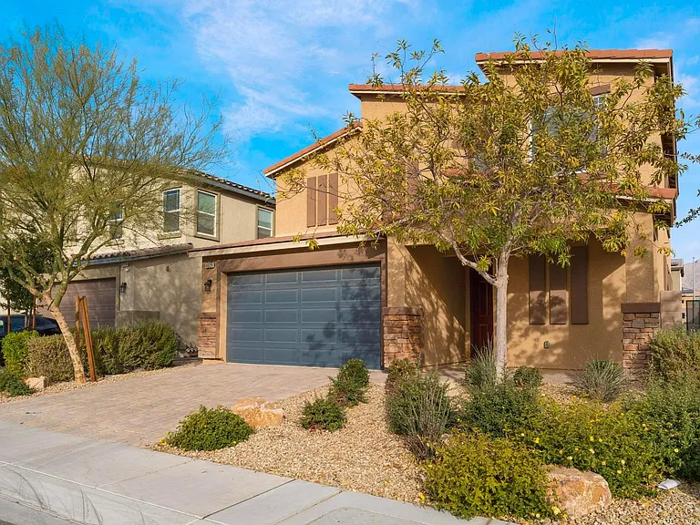4320 Stardusk Falls Ave — Photo 1