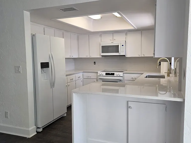 5210 Dr Martin Luther King Jr St N — Photo 10