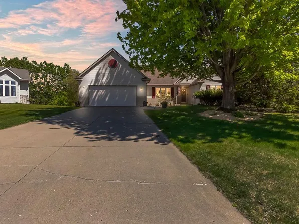 1451 Clippership Ct, Woodbury, MN 55125