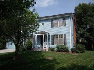 9140 Tomashaw Ln, Lenexa, KS 66219