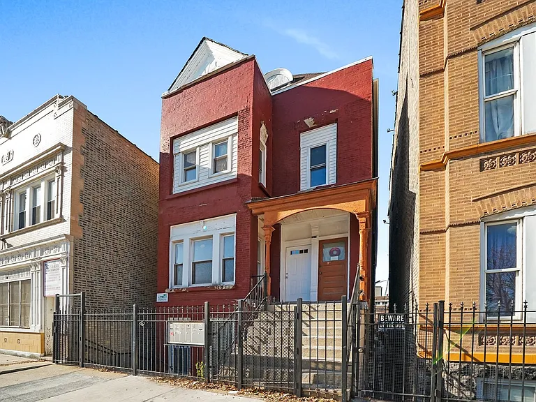1922 S Leavitt St #1F — Photo 2