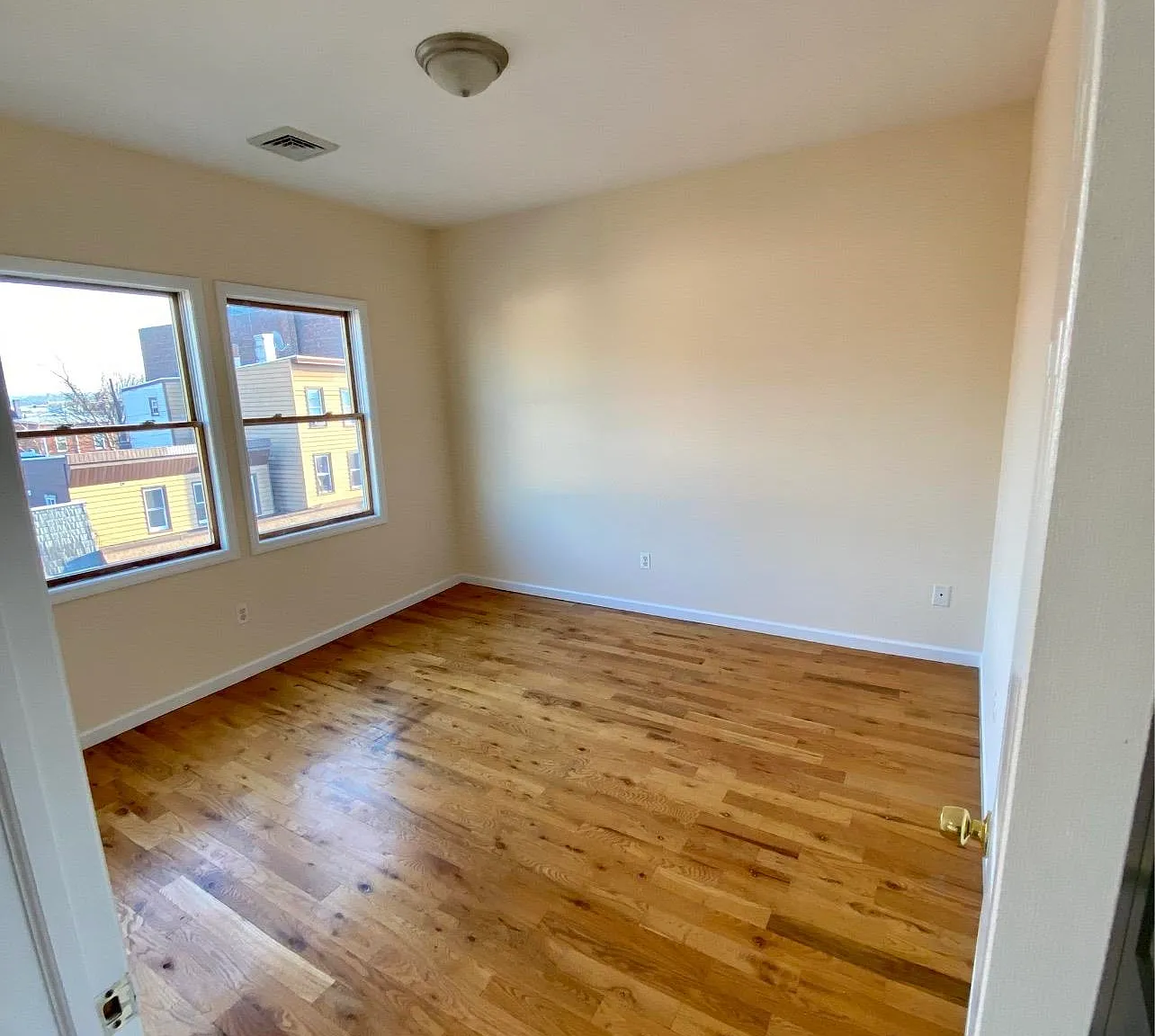 1 bed, 1.0 bath, $1,700 — Photo 2
