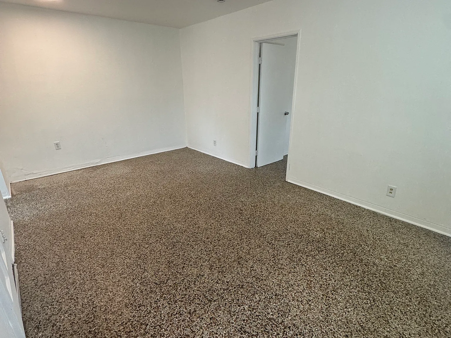 1 bed, 650 sqft, $1,600 — Photo 1