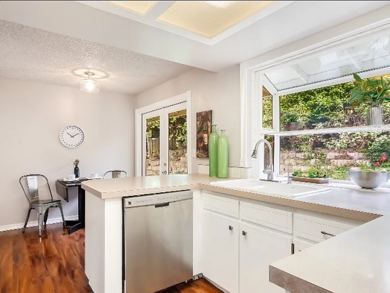 1512 Dayton Ct NE #1 — Photo 5