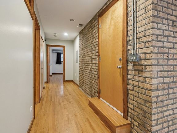 3rd image of 7034 N Paulina St APT G