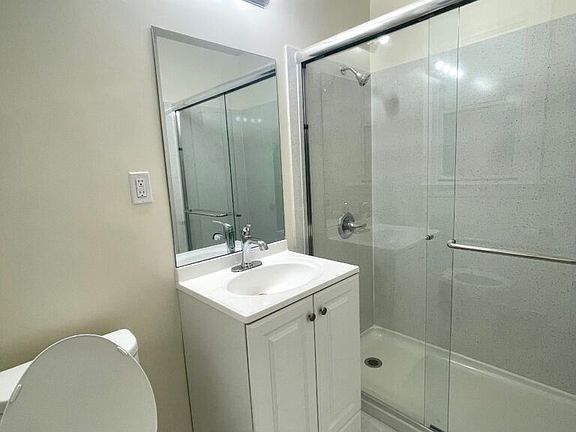 5th image of 1370 16th Ave #1