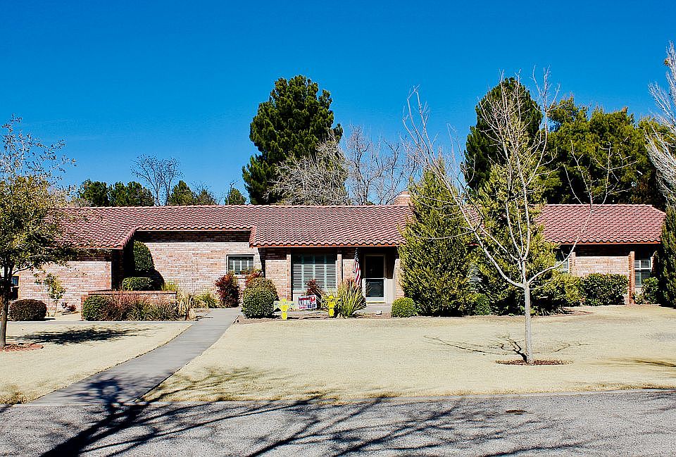 Large front yard/cul-de-sac 
