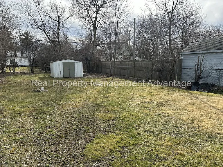 316 Spencer — Photo 29