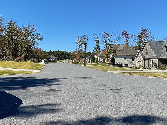 5th image of 17801 Oak Creek Pl