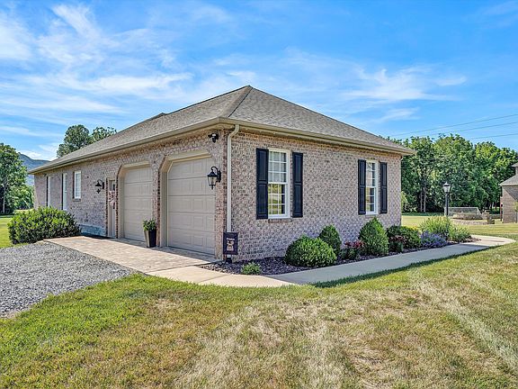 2nd image of 535 Hollymeade Ln