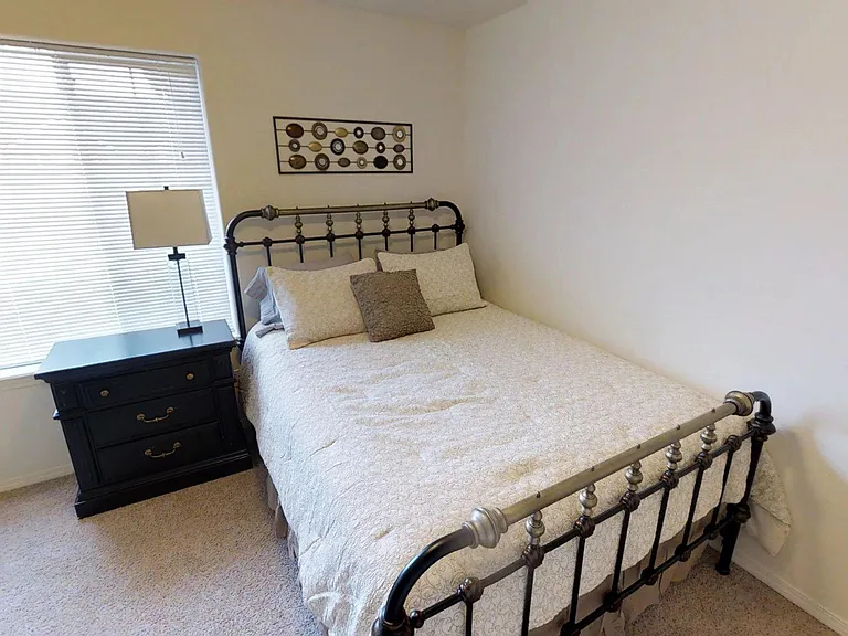 1094 Longbow Ln #F-1 — Photo 15