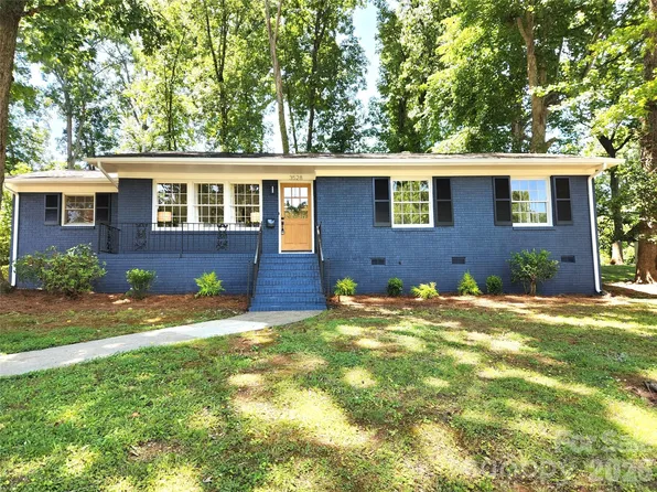 3528 Enfield Rd, Charlotte, NC 28205