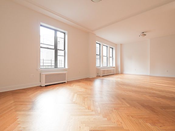 3rd image of 680 W End Ave #8R