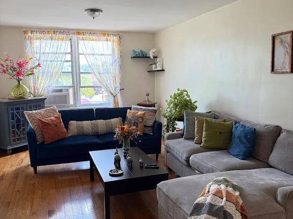 60-11 Broadway image 5 of 13