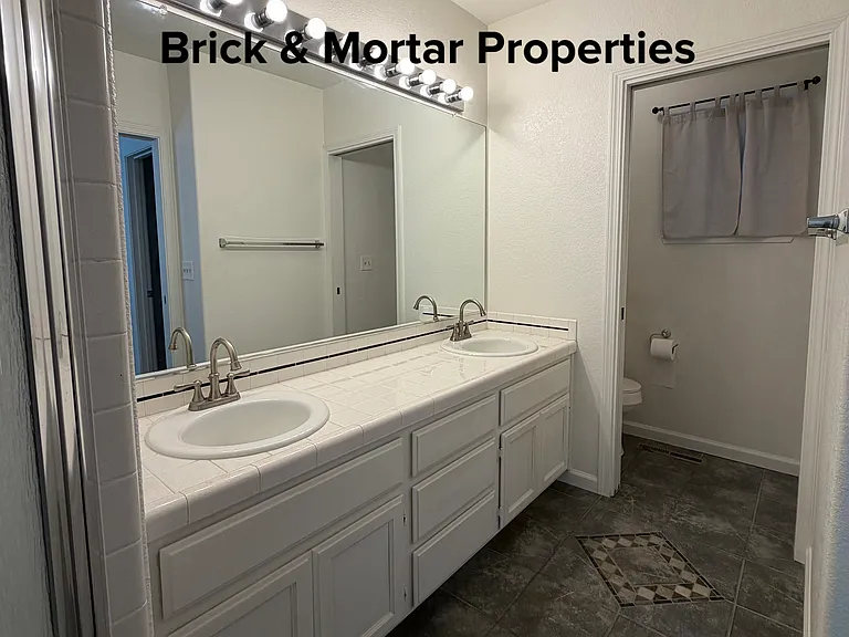 202 Spyglass Ct — Photo 13