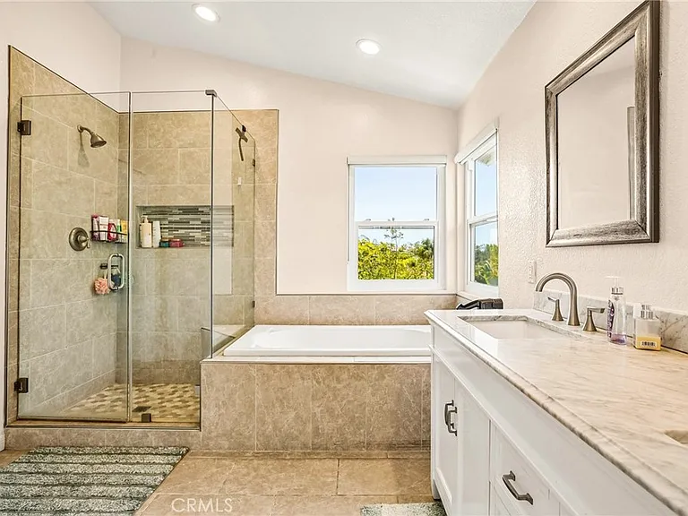 24882 Oxford Dr — Photo 31