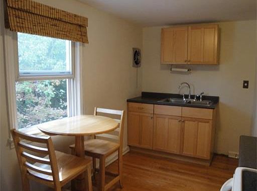 4th image of 11 Albrecht Ln