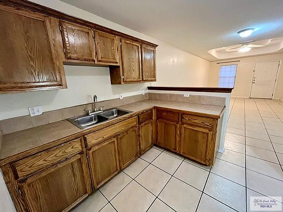 5th image of 705 Sonesta Ct #B