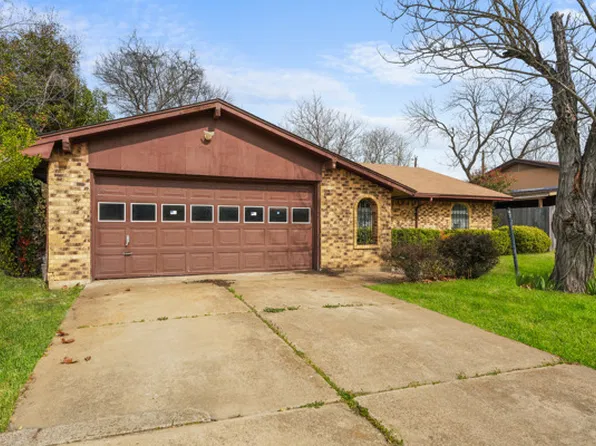 305 Taurus Dr, Cedar Hill, TX 75104