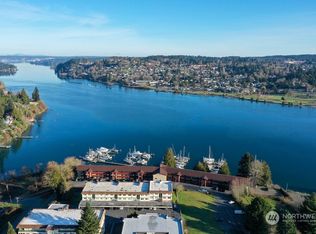 1602 Naval Ave APT 17, Bremerton, WA 98312