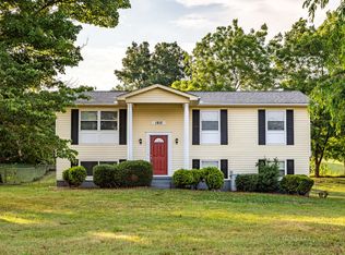 1812 Leslie Ln, Louisville, TN 37777