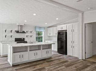 30 Highland Ave, Mechanic Falls, ME 04256