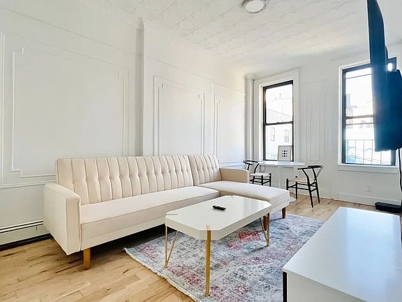 5th image of 595 Kosciuszko St #4-241