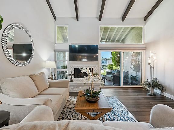 3rd image of 17839 Valle De Lobo Dr