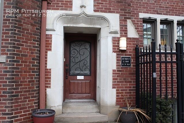 2nd image of 1817 Mary St