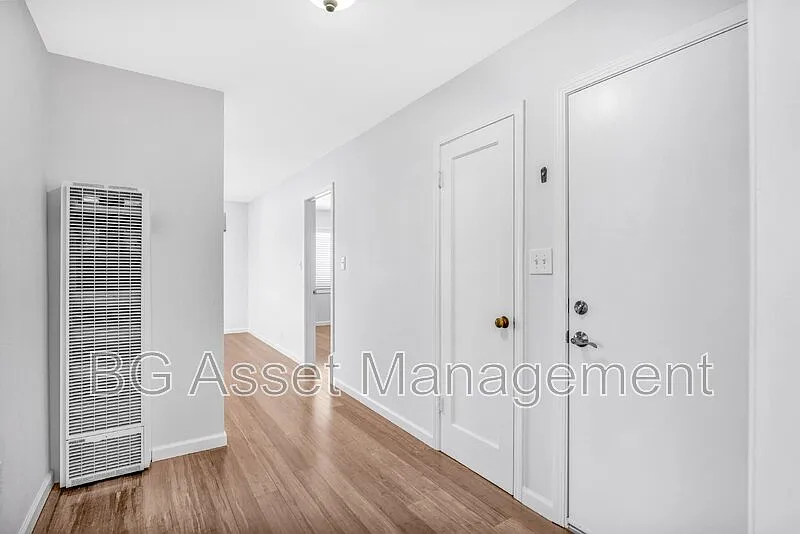 2 bed, 1.0 bath, 725 sqft, $2,495 — Photo 4