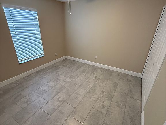 5th image of 3561 SW San Benito St
