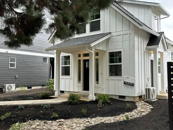 3711 Village Center Dr SE, Salem, OR 97302
