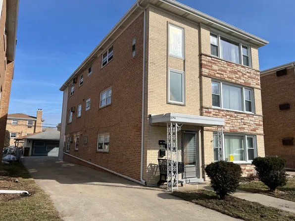 8156 Enger Ln, River Grove, IL 60171