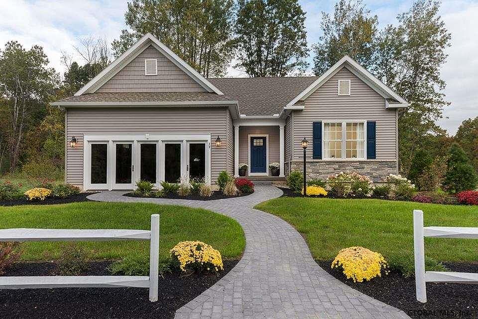 1st image of 27 Linden Park Dr