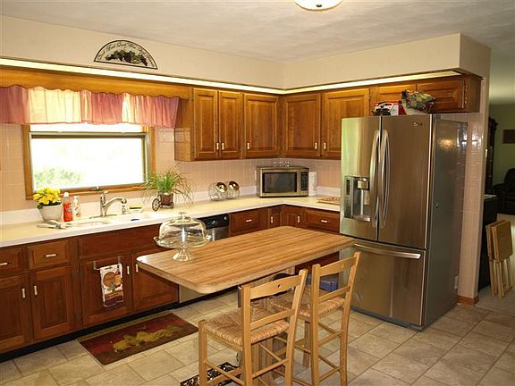 4th image of 1115 Browndale Dr