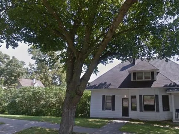 612 Mound St, Mound City, MO 64470