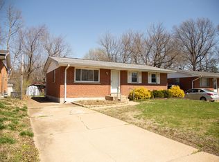 1371 Cove Ln, Saint Louis, MO 63138