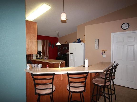 4th image of 5031 Cocoa Dr