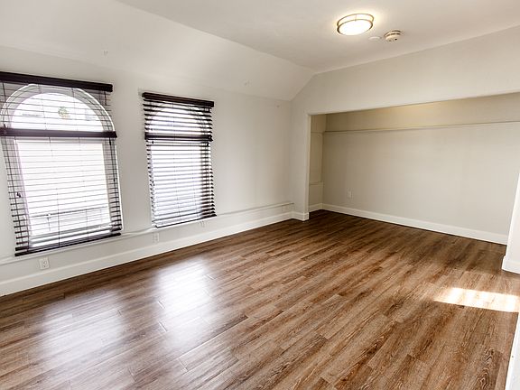 5th image of 1417 N Bronson Ave APT 401