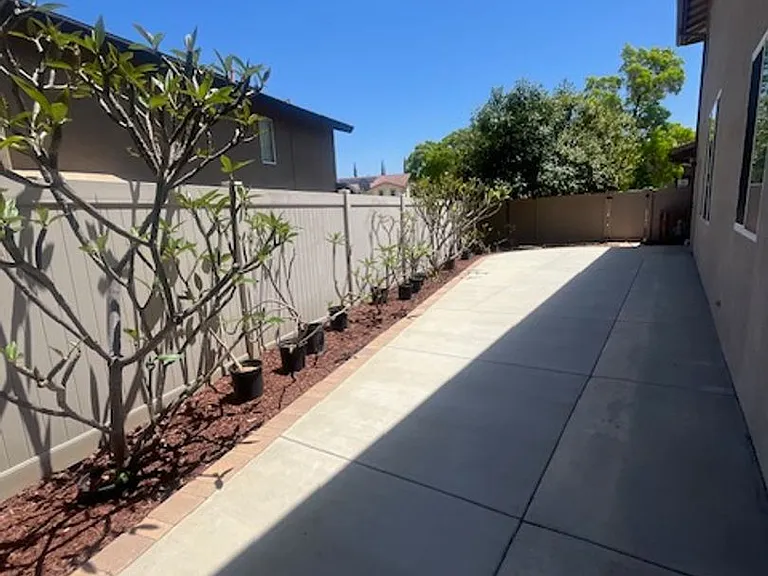 1443 Roadrunner Dr — Photo 8