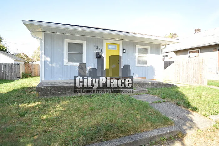 3 bed, 2.0 bath, 1104 sqft, $1,295 — Photo 2